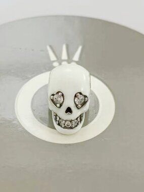 Pandora Glow-in-the-dark Sparkling Skull Charm